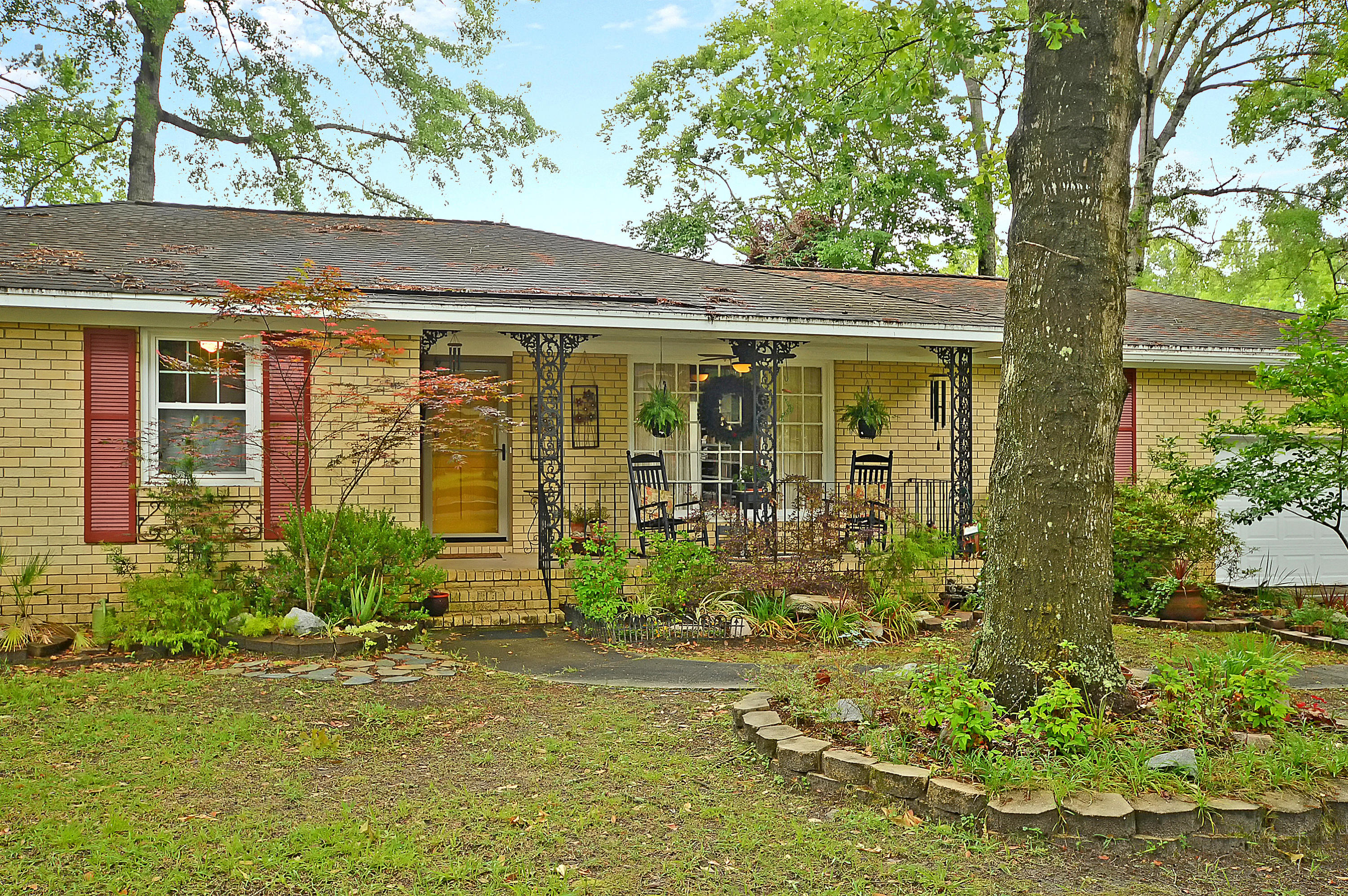 211 Grouse Road Summerville, SC 29485 - Photo 4 of 34 211 Grouse Road, 29485