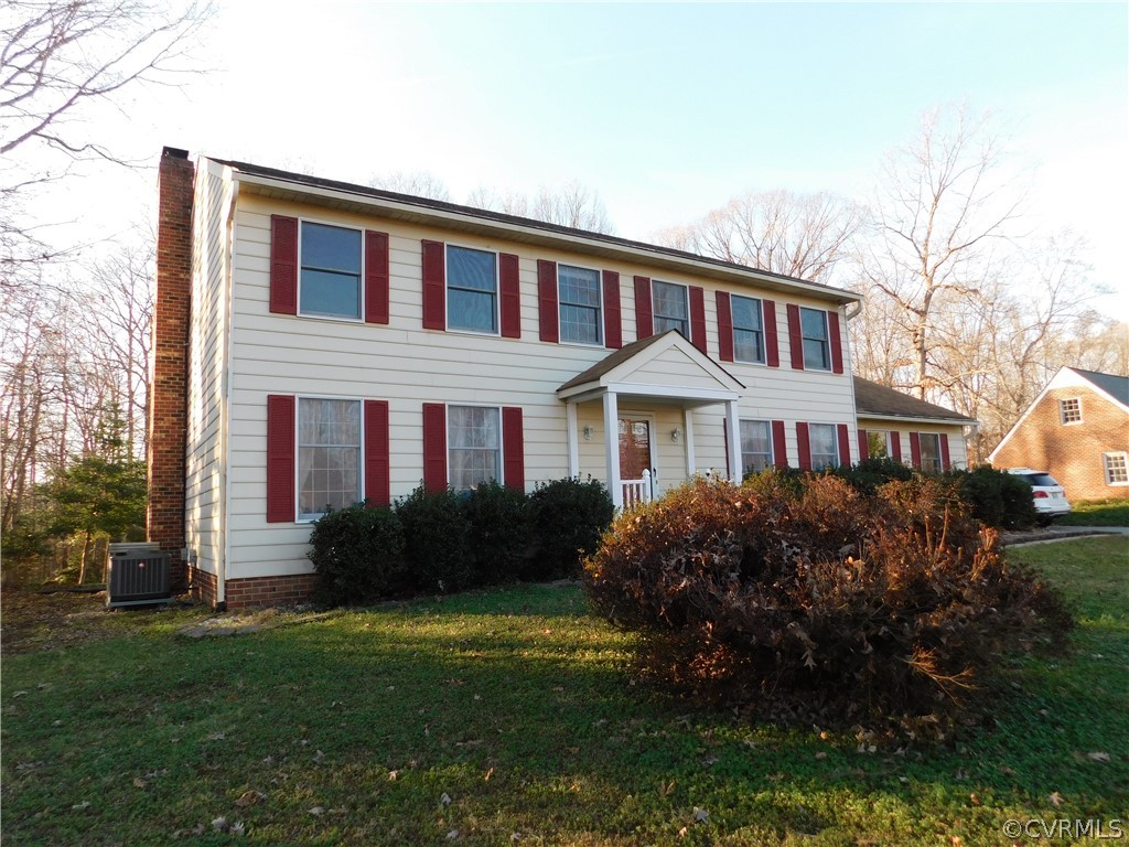 4410 Dunraven Road Chesterfield, VA 23236 - Photo 38 of 41 a front view of a house with a garden
