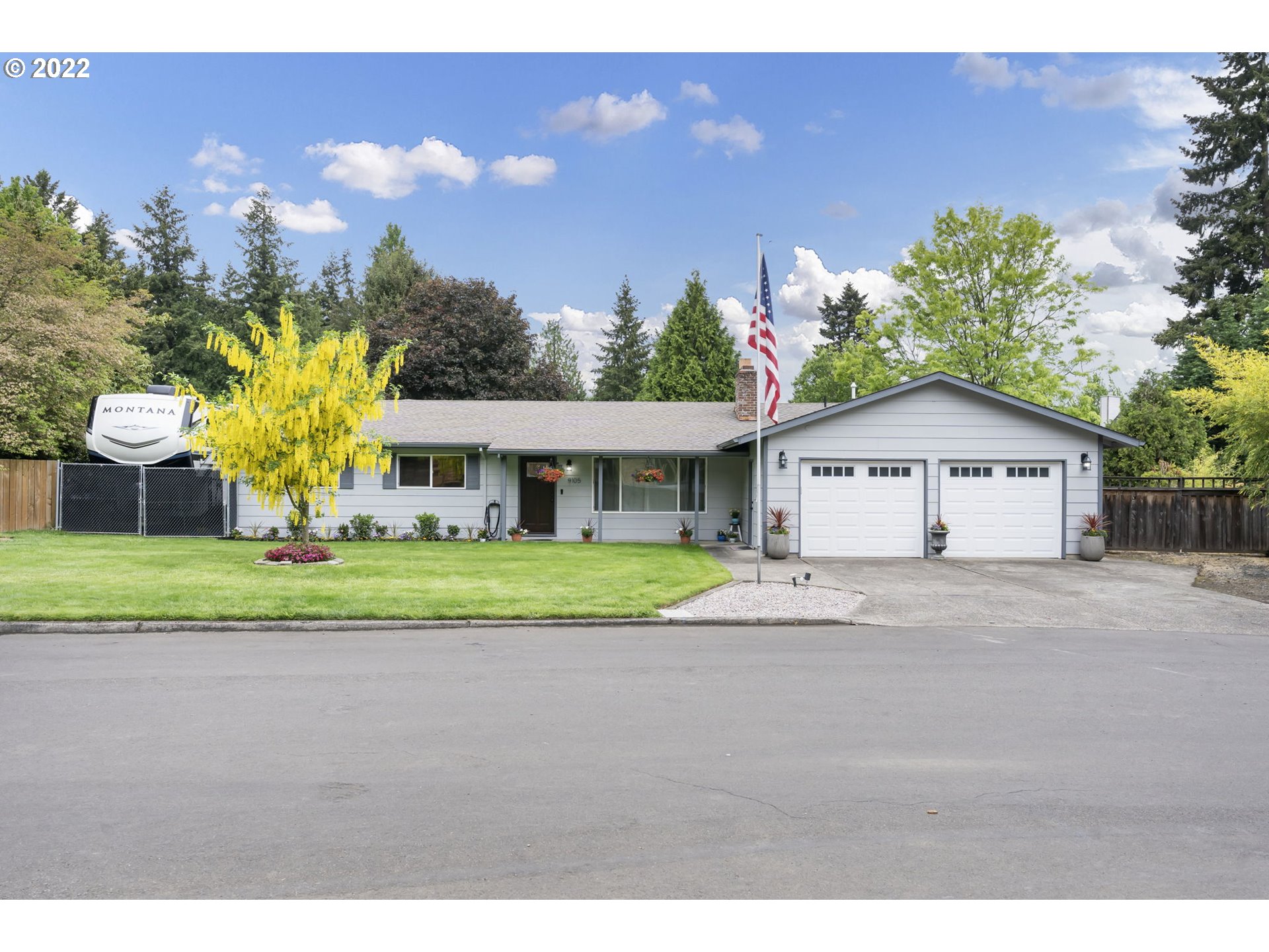 9105 Southwest View Terrace Tigard, OR 97224 - Photo 1 of 32 Gallery Image 1