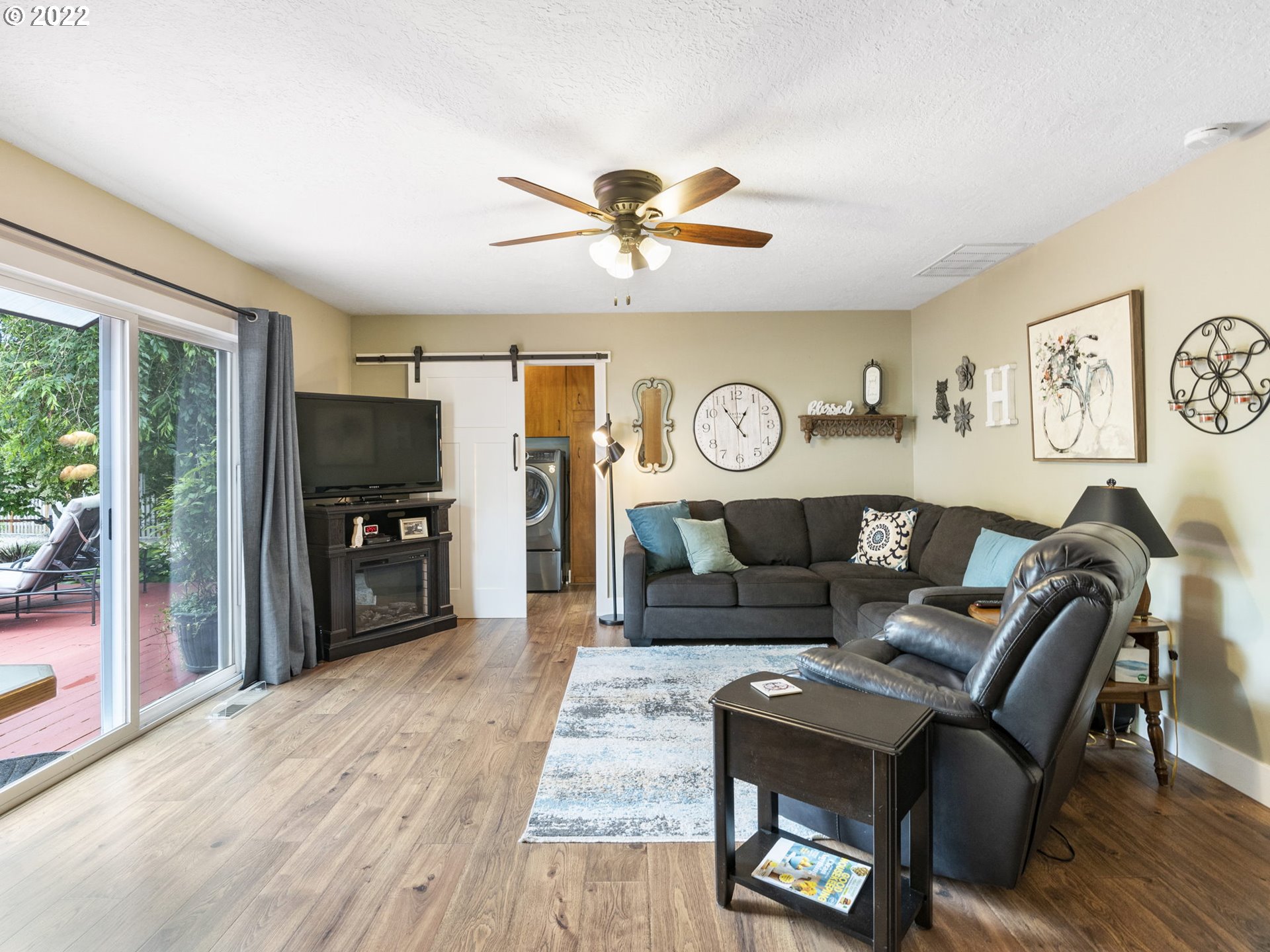 9105 Southwest View Terrace Tigard, OR 97224 - Photo 13 of 32 Gallery Image 13