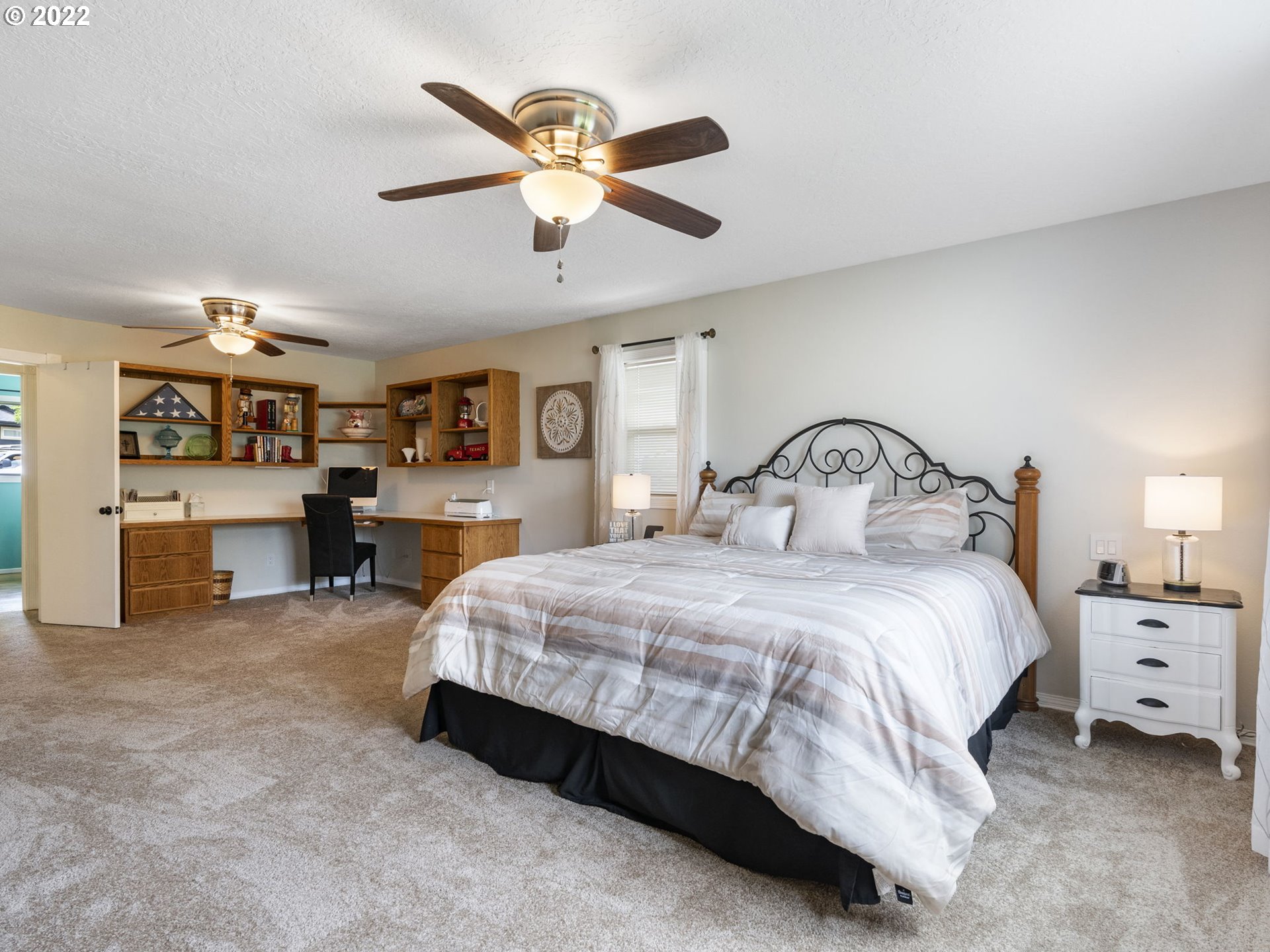 9105 Southwest View Terrace Tigard, OR 97224 - Photo 17 of 32 Gallery Image 17
