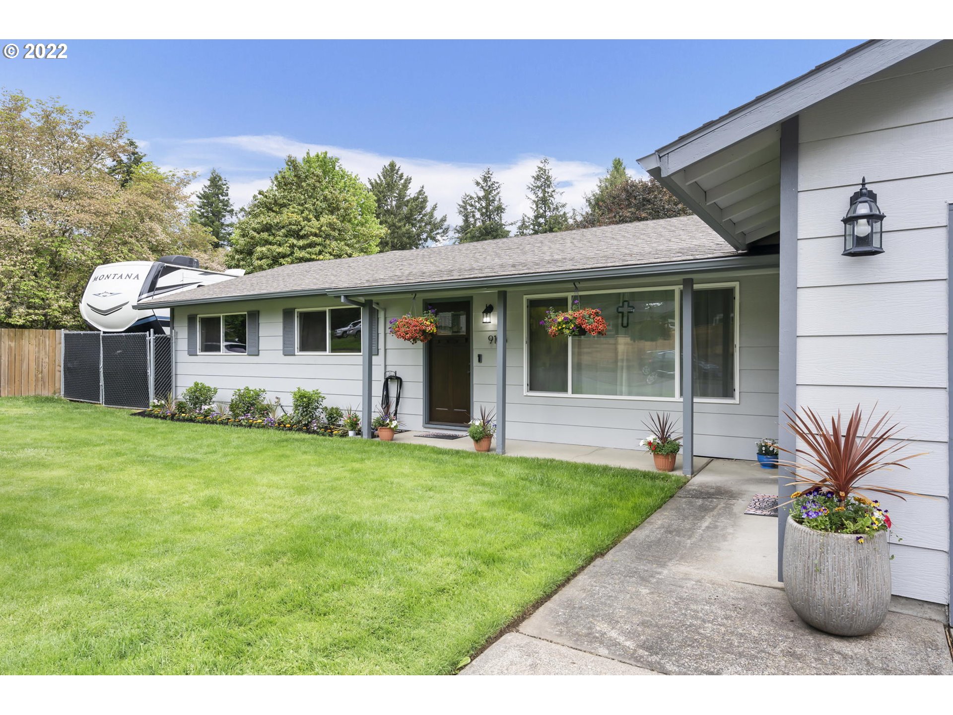 9105 Southwest View Terrace Tigard, OR 97224 - Photo 3 of 32 Gallery Image 3