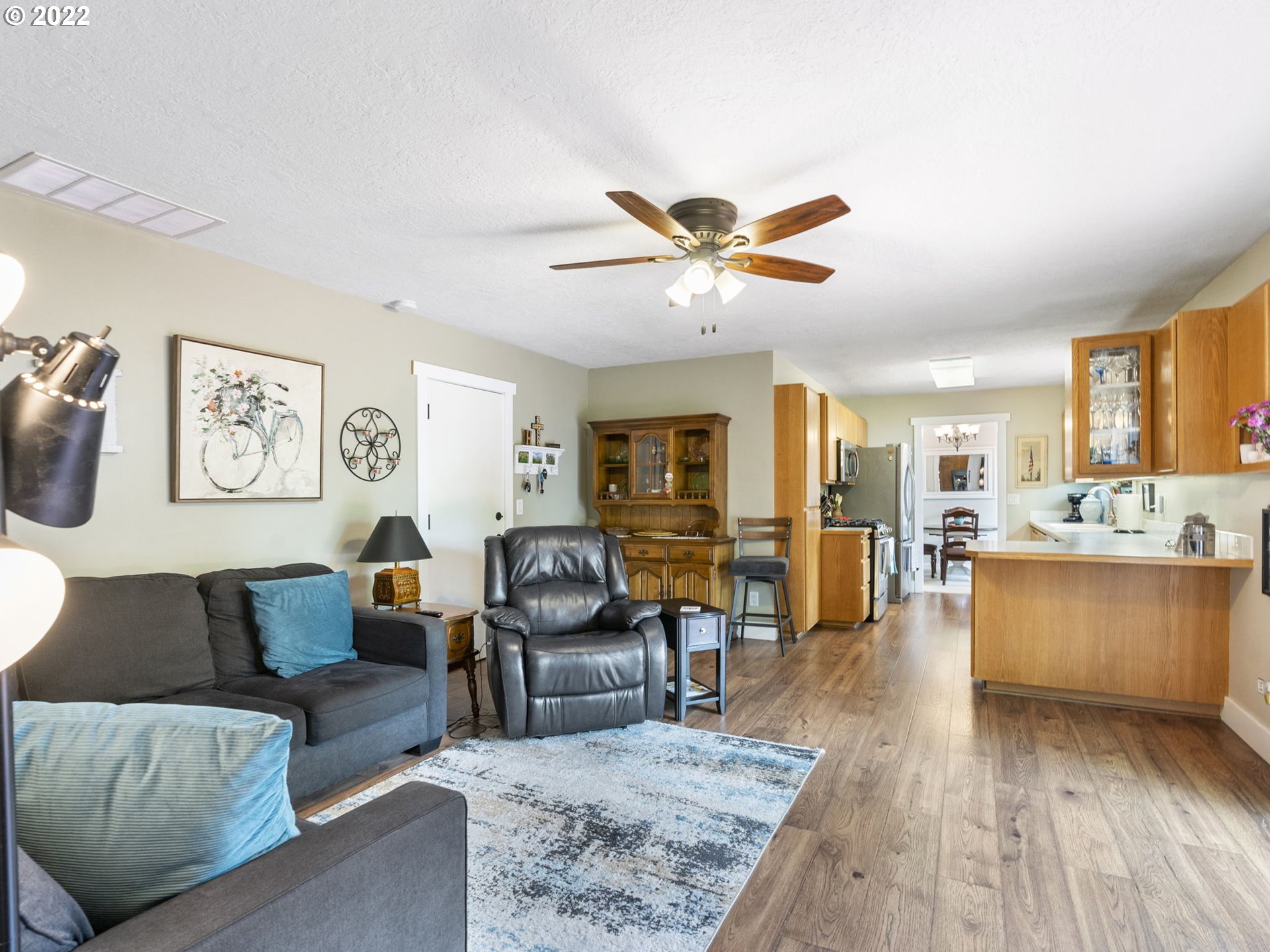 9105 Southwest View Terrace Tigard, OR 97224 - Photo 10 of 32 Gallery Image 10