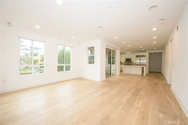 $6,900 | 12510 West Fielding Circle, Unit 1, Playa Vista, CA 90094