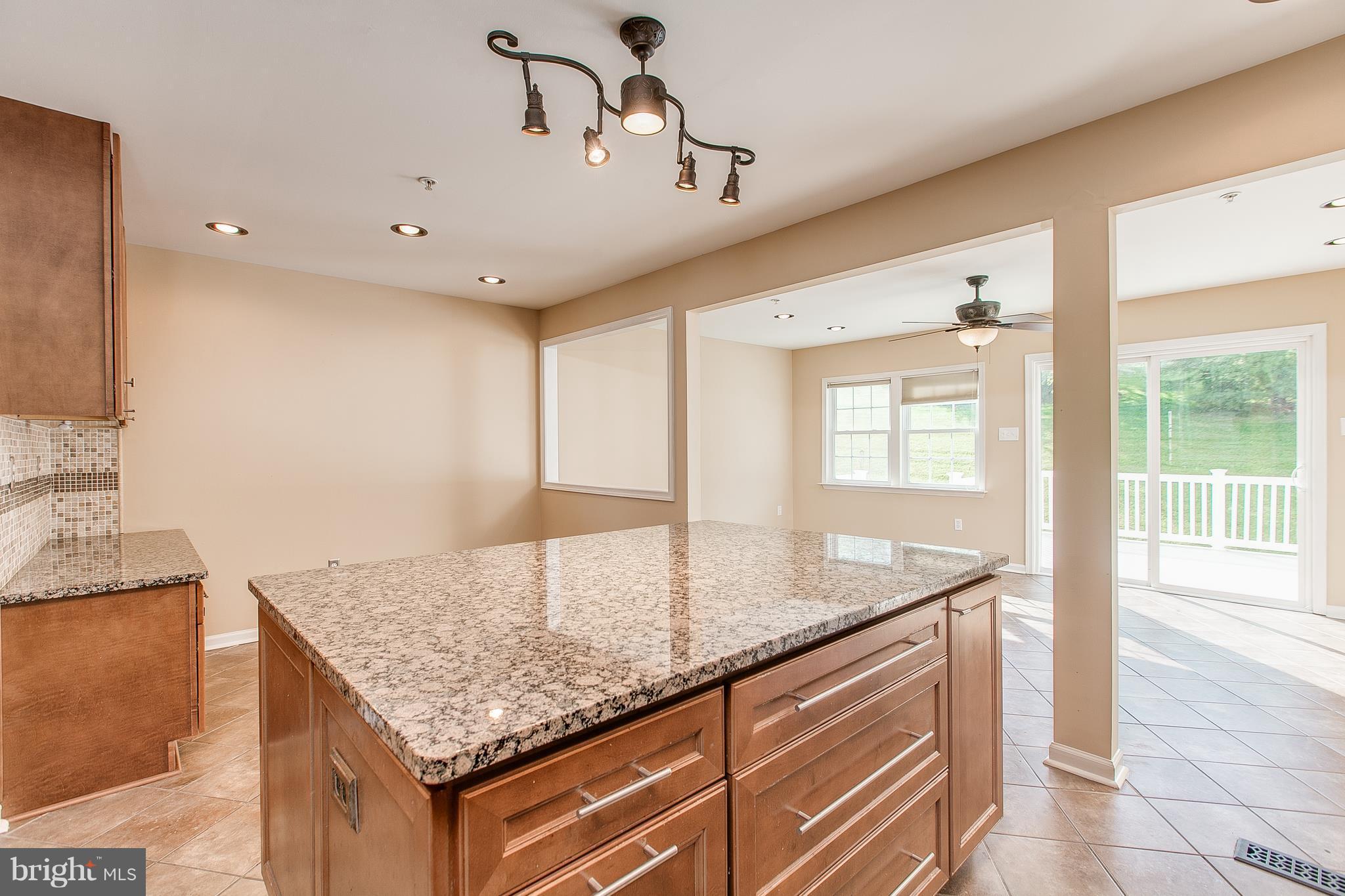 111 Eagles Ridge Smithsburg, MD 21783 - Photo 12 of 30 Kitchen