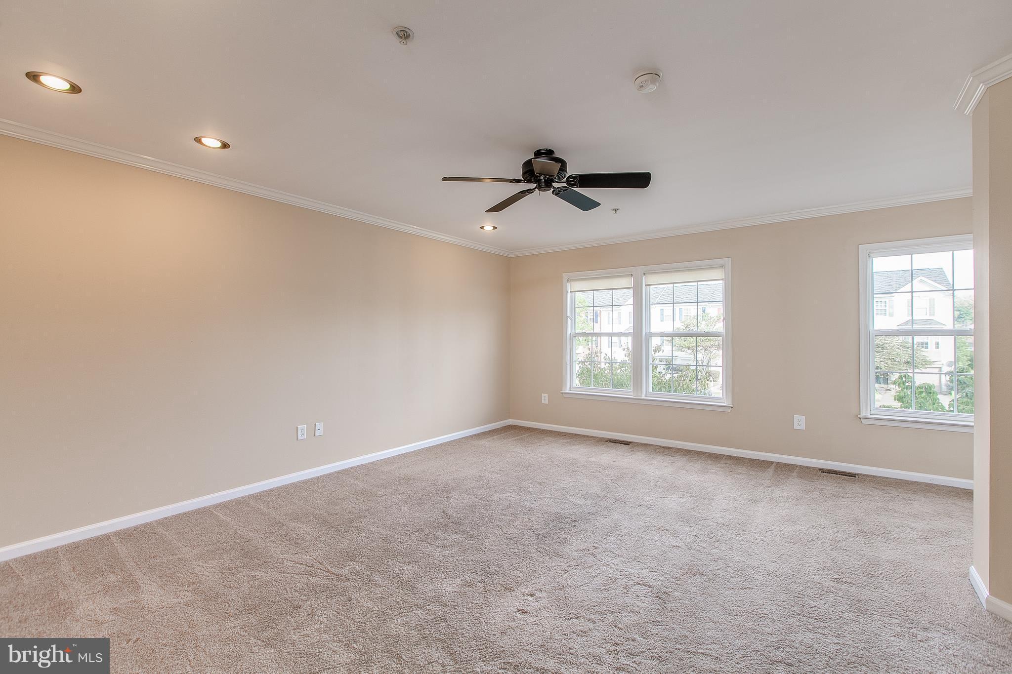 111 Eagles Ridge Smithsburg, MD 21783 - Photo 18 of 30 Living Room