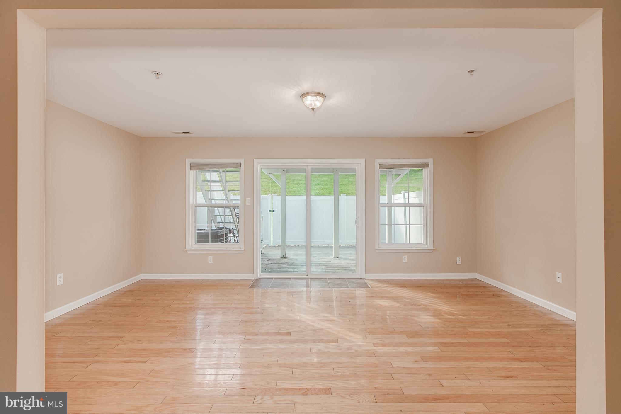 111 Eagles Ridge Smithsburg, MD 21783 - Photo 5 of 30 Family Room