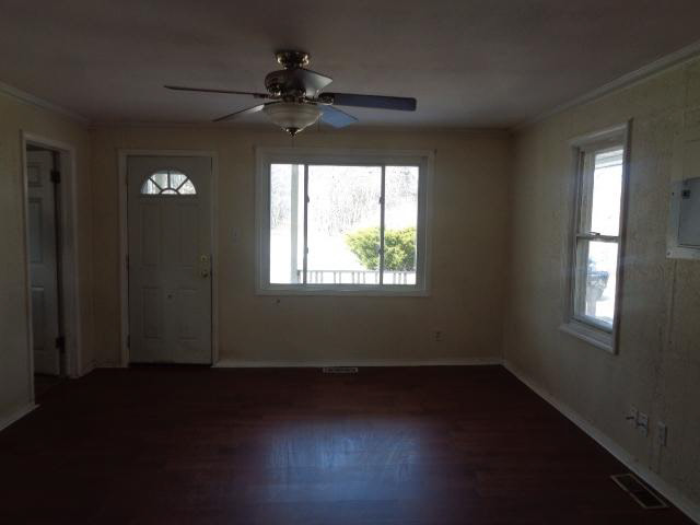 8527 West Frances Road Flushing, MI 48433 - Photo 3 of 10
