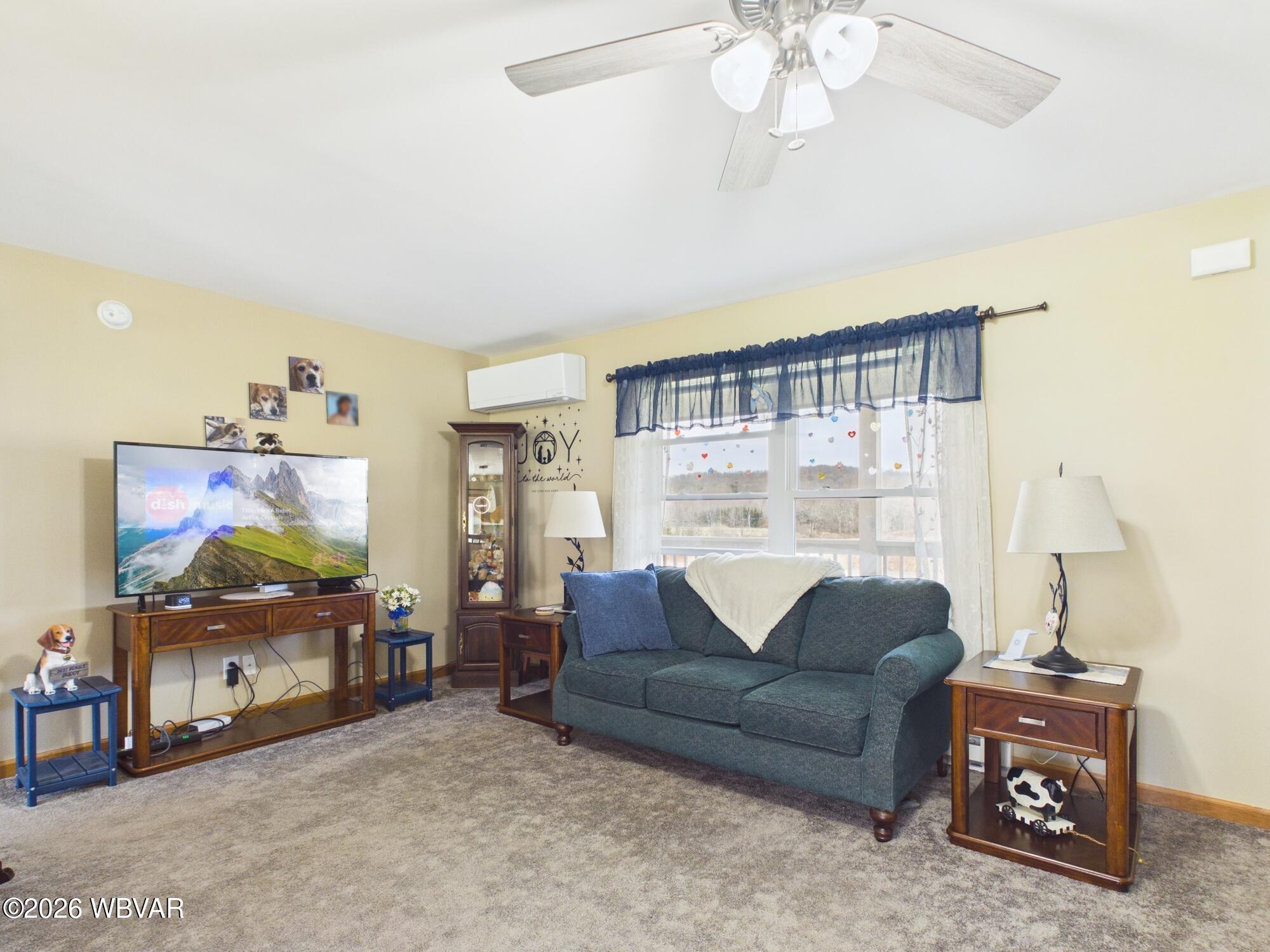 3465 Marsh Road New Albany, PA 18833 - Photo 11 of 33 living room