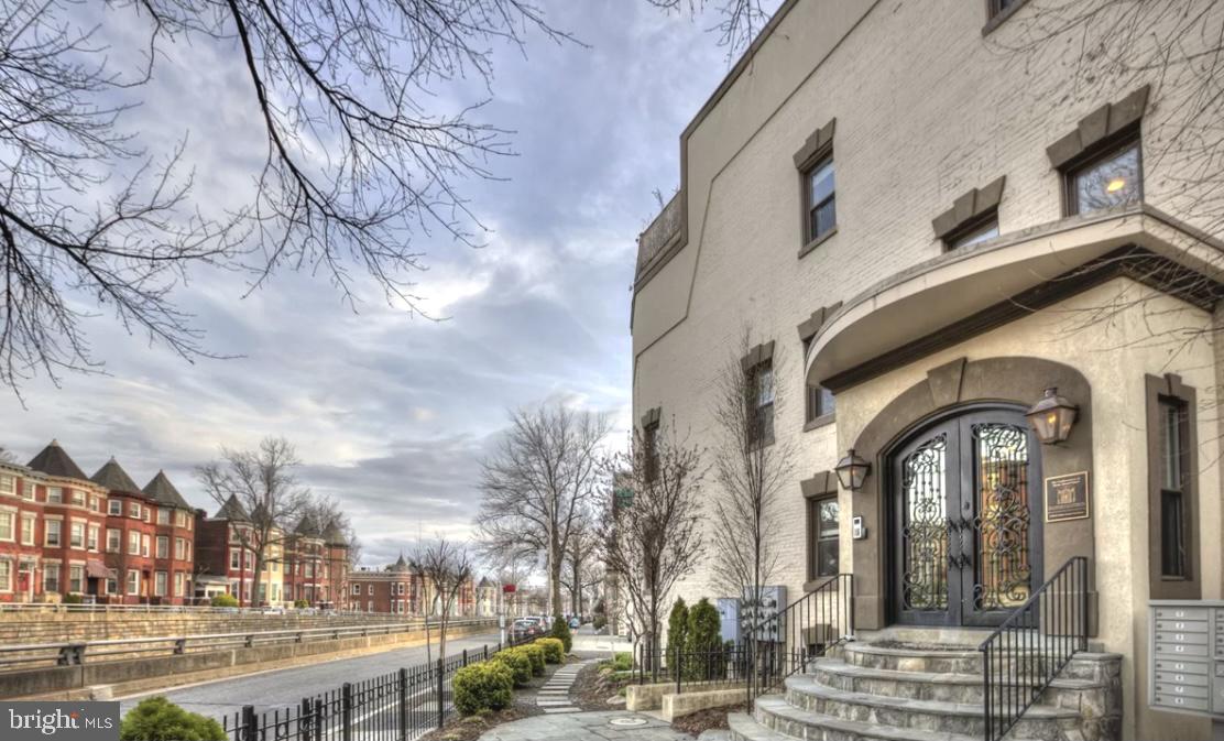 6 Rhode Island Avenue Northwest, Unit 7 Washington, DC 20001 - Photo 1 of 15