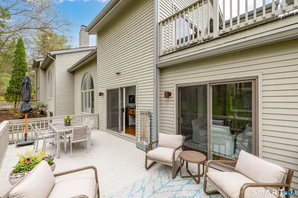 $759,900 | 7 Brenthaven Road, Unit 7, Avon, CT 06001