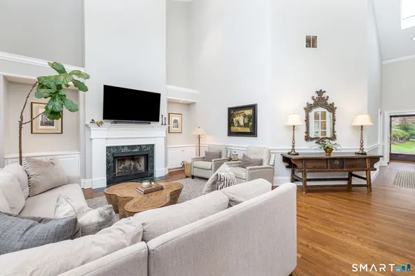 $759,900 | 7 Brenthaven Road, Unit 7, Avon, CT 06001
