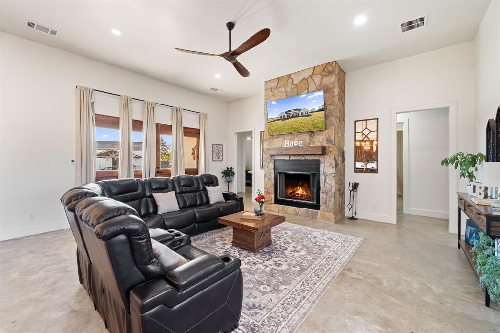 14346 Quail Lane Terrell, TX 75160 - Photo 9 of 40