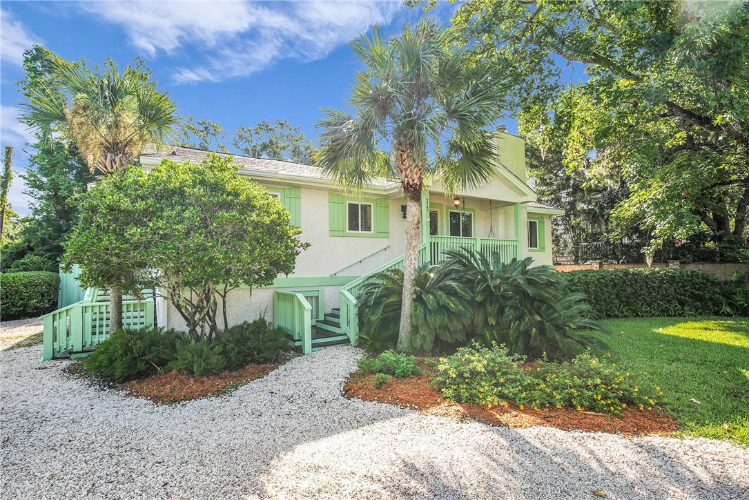 213 Magnolia Avenue St. Simons Island, GA 31522 - Photo 27 of 30