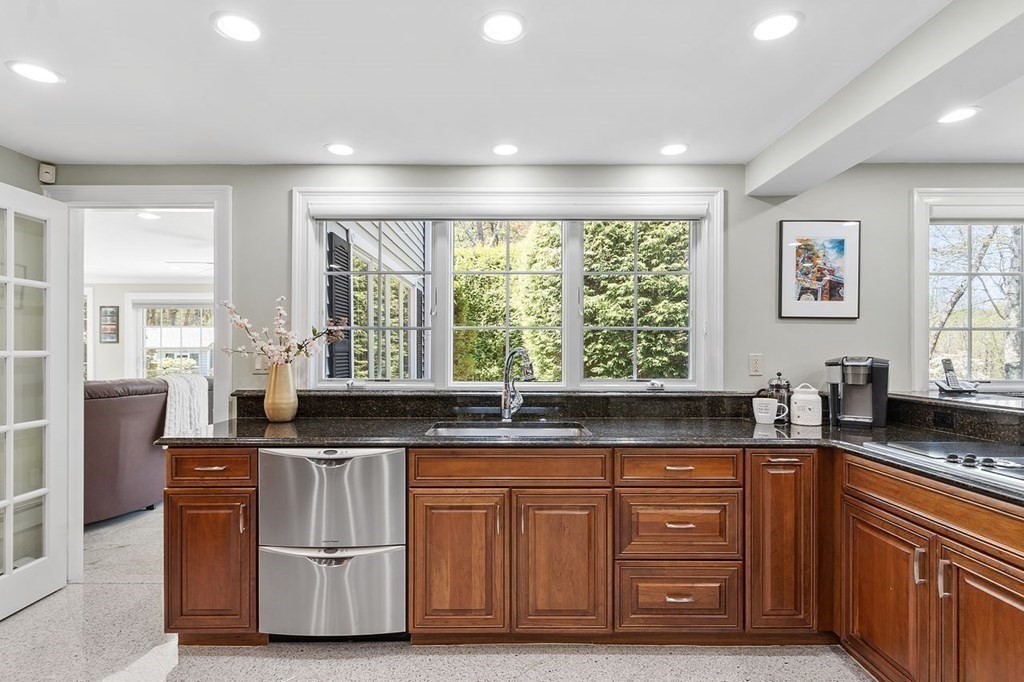 23 Pillings Pond Road Lynnfield, MA 01940 - Photo 13 of 36 Gallery Image 13