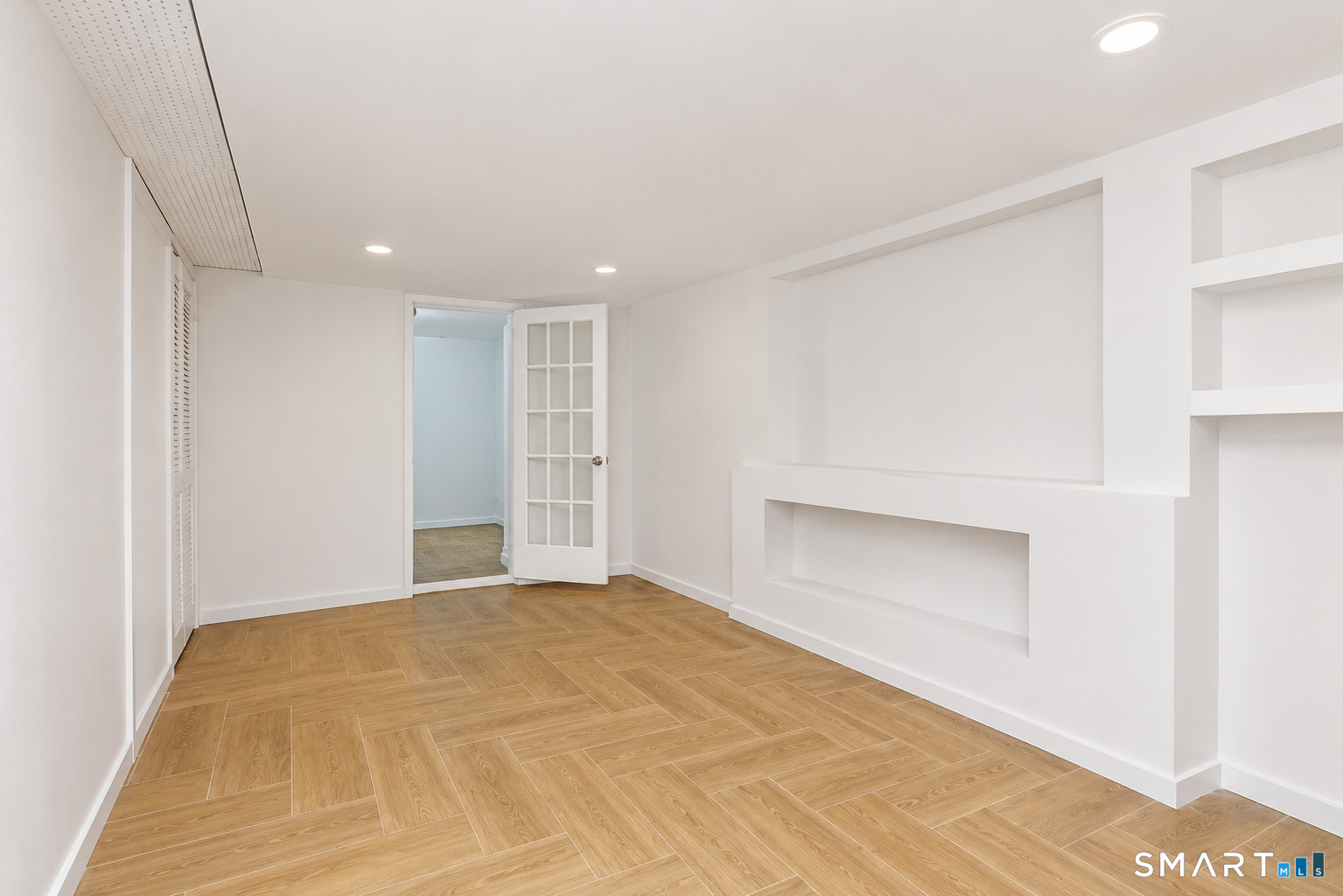 98 Woodmere Road West Hartford, CT 06119 - Photo 23 of 40