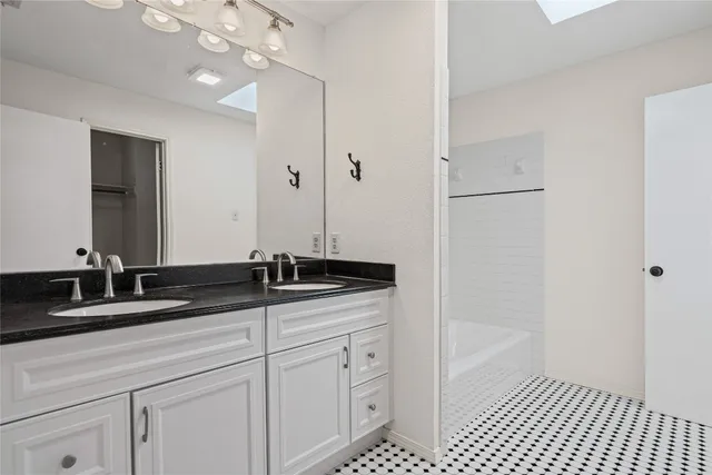 $2,400 | 1801 Broken Shoe Cove, Round Rock, TX 78681