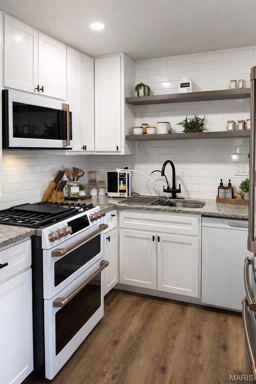 3904 Dunn Road Hazelwood, MO 63042 - Photo 3 of 9