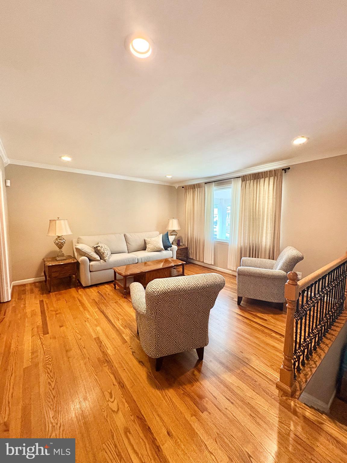 5904 Spell Road Clinton, MD 20735 - Photo 6 of 16 Living Room