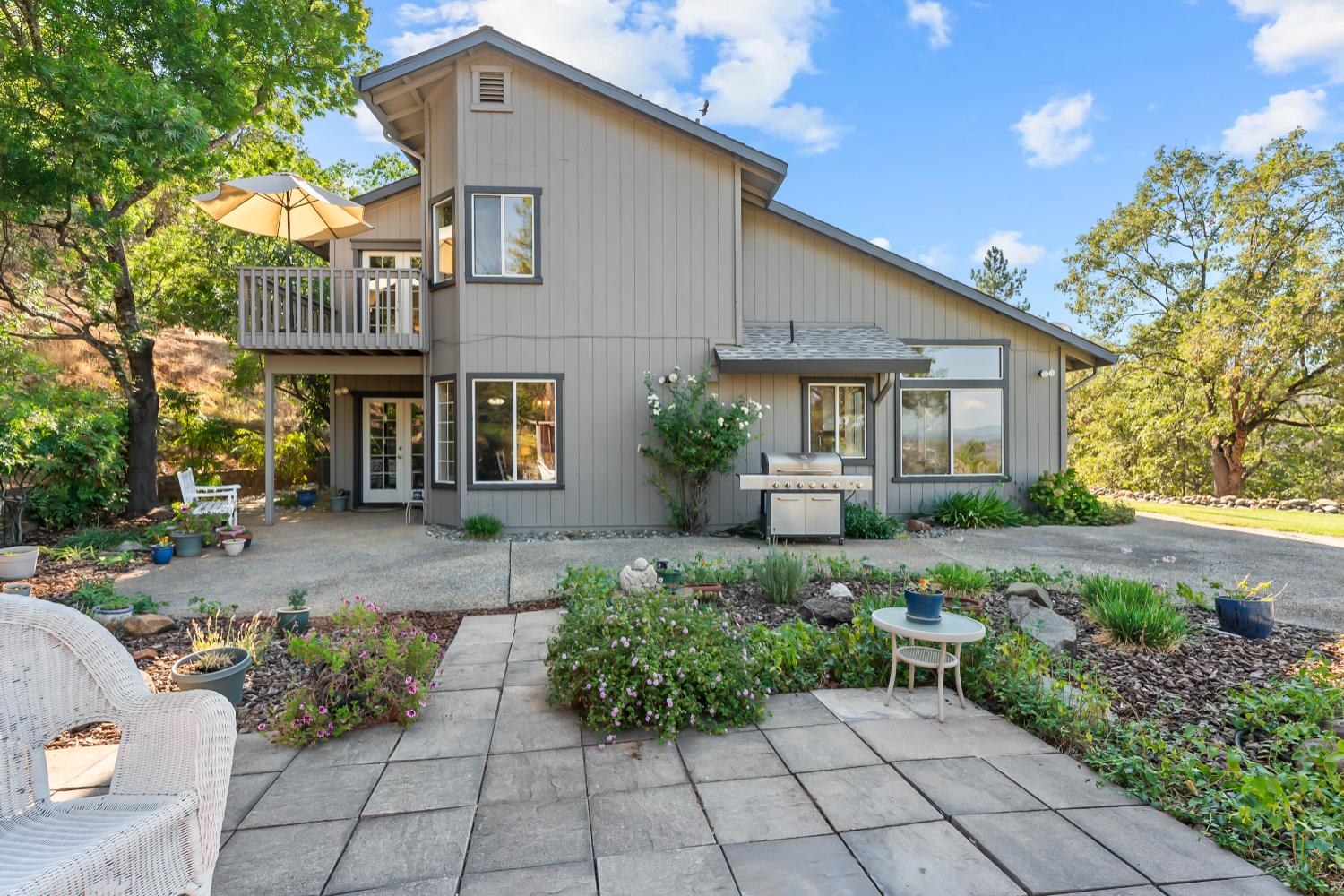 3472 See View Court Rescue, CA 95672 - Photo 41 of 56 a front view of a house with garden