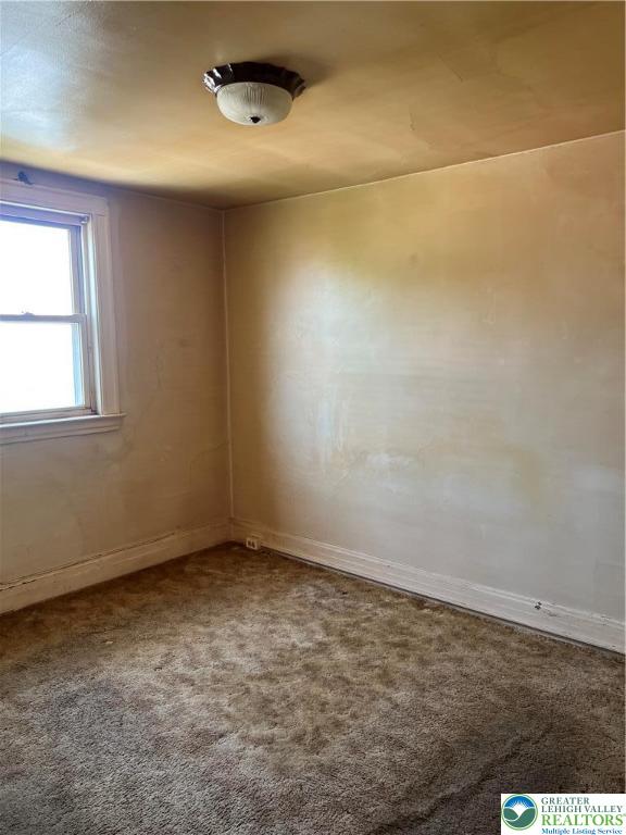 716 Hawthorne Road Bethlehem, PA 18018 - Photo 9 of 20 Gallery Image 9