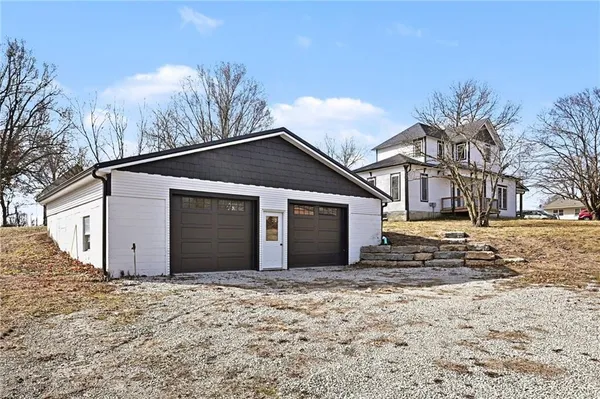 $349,900 | 401 South Clay Street, Gallatin, MO 64640