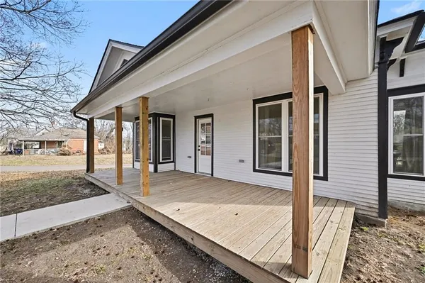 $349,900 | 401 South Clay Street, Gallatin, MO 64640