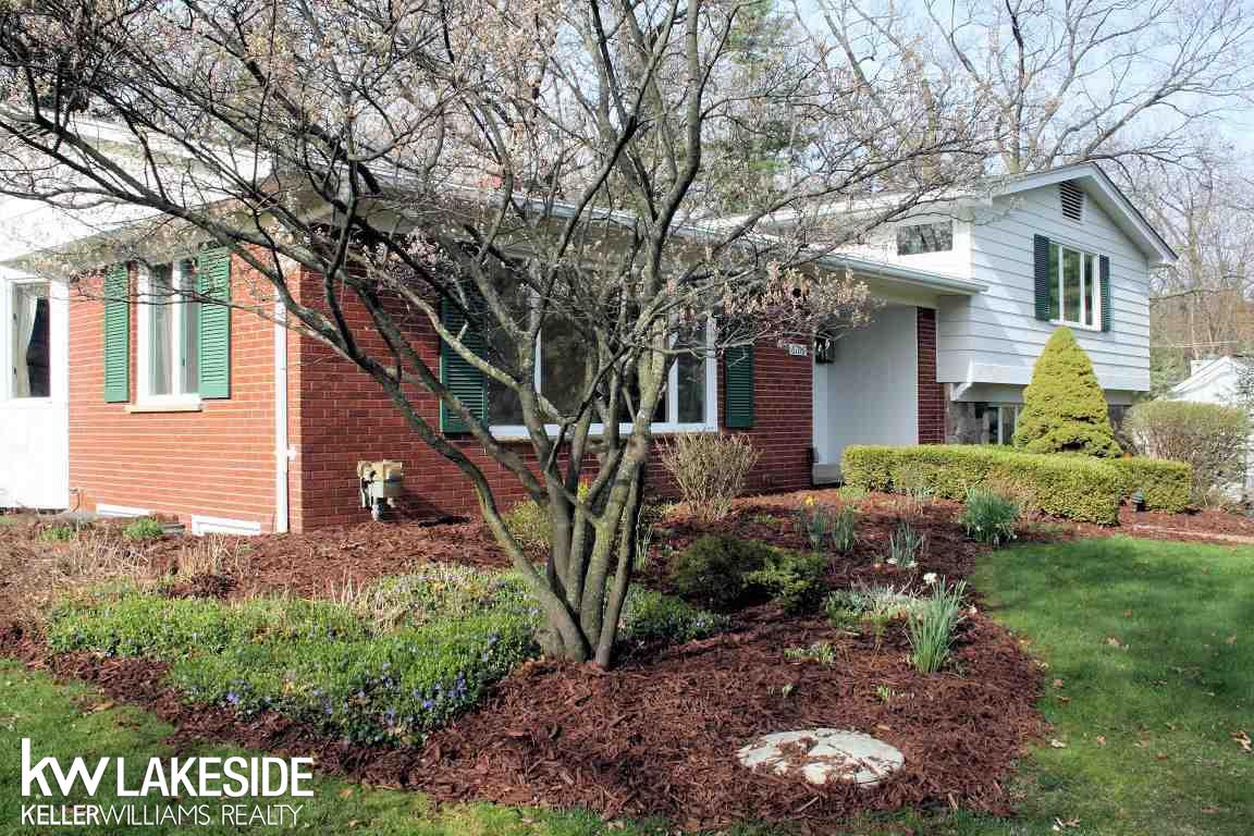 6106 Deguise Court Rochester Hills, MI 48306 - Photo 5 of 54