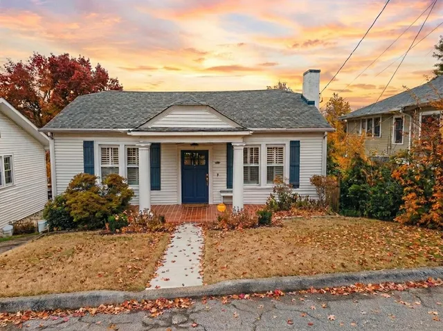 $275,000 | 8 Clearview Avenue, Chattanooga, TN 37411