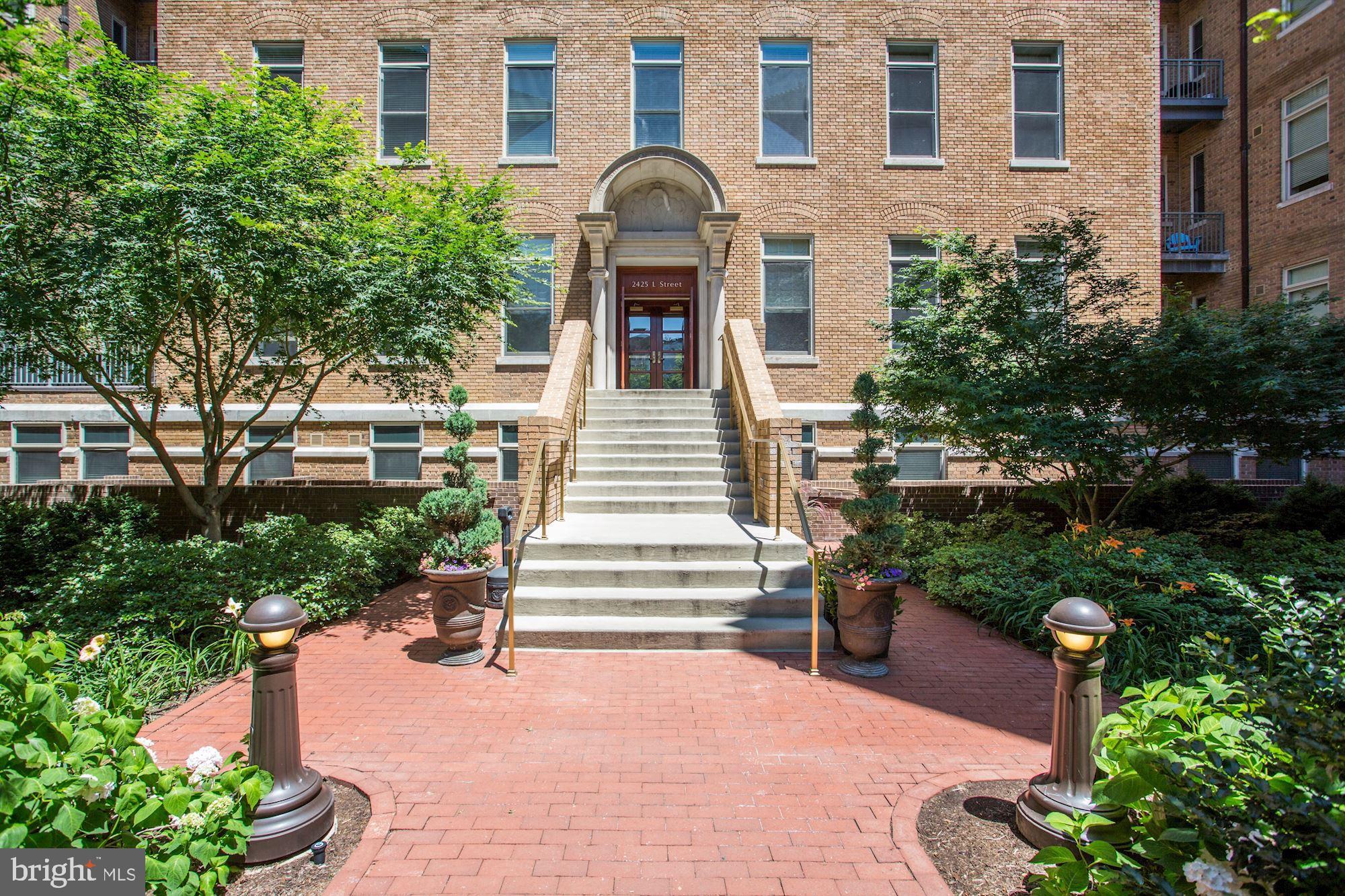 2425 L Street Northwest, Unit 422 Washington, DC 20037 - Photo 2 of 43