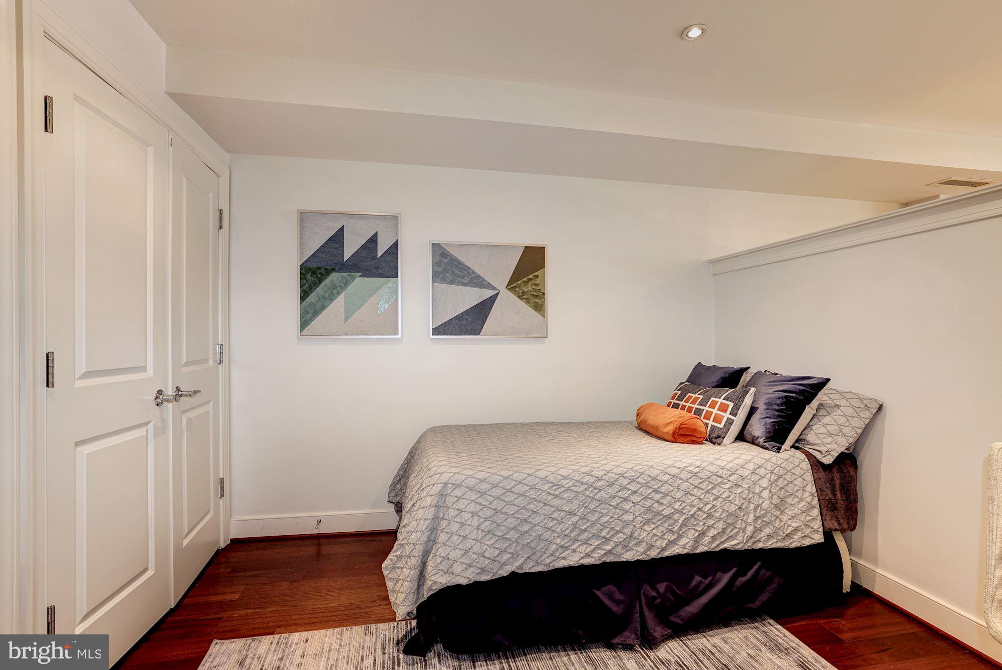 2425 L Street Northwest, Unit 422 Washington, DC 20037 - Photo 21 of 43