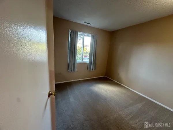 $2,350 | 1006 Aspen Drive, Plainsboro, NJ 08536