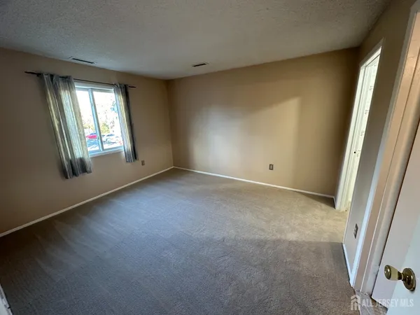 $2,350 | 1006 Aspen Drive, Plainsboro, NJ 08536