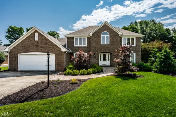 $634,500 | 13819 Millstone Court, Carmel, IN 46032
