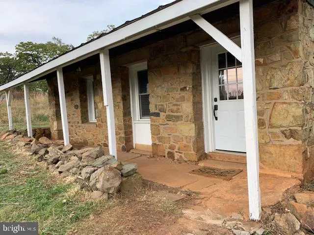 $1,500 | 18812 Harmony Church Road, Leesburg, VA 20175