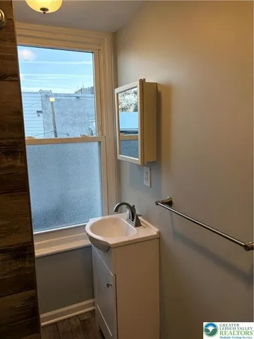 $1,000 | 119 South 7th Street, Unit 3, Allentown, PA 18101