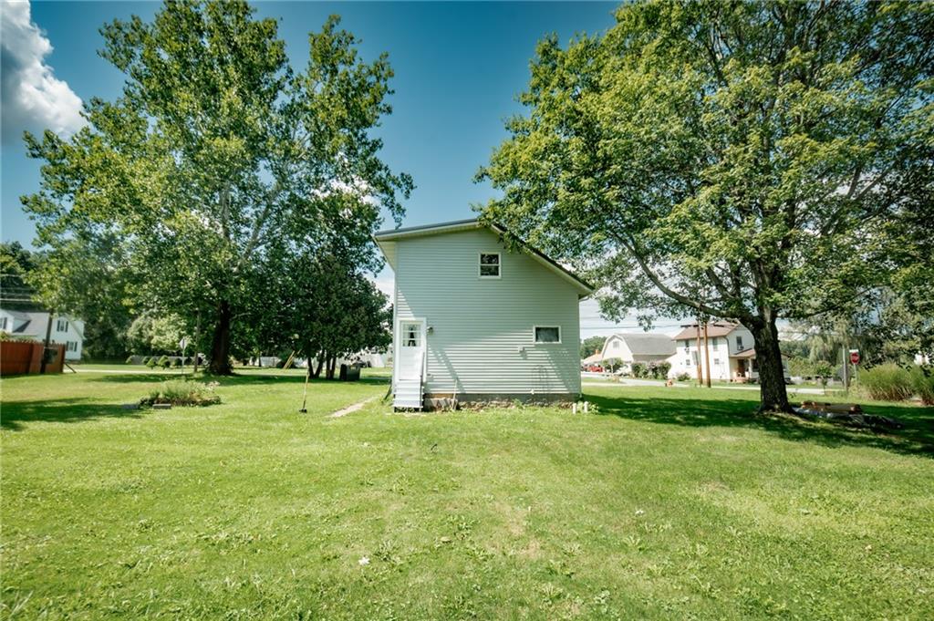 433 Old Indiana Road Josephine, PA 15750 - Photo 7 of 25