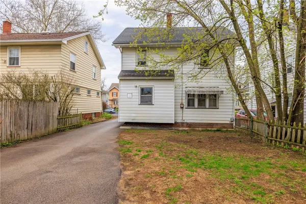 $150,000 | 85 Culver Parkway, Irondequoit, NY 14609