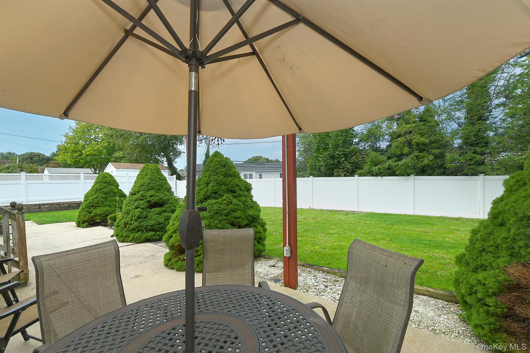 29 Abbot Road Smithtown, NY 11787 - Photo 38 of 40 Gallery Image 38