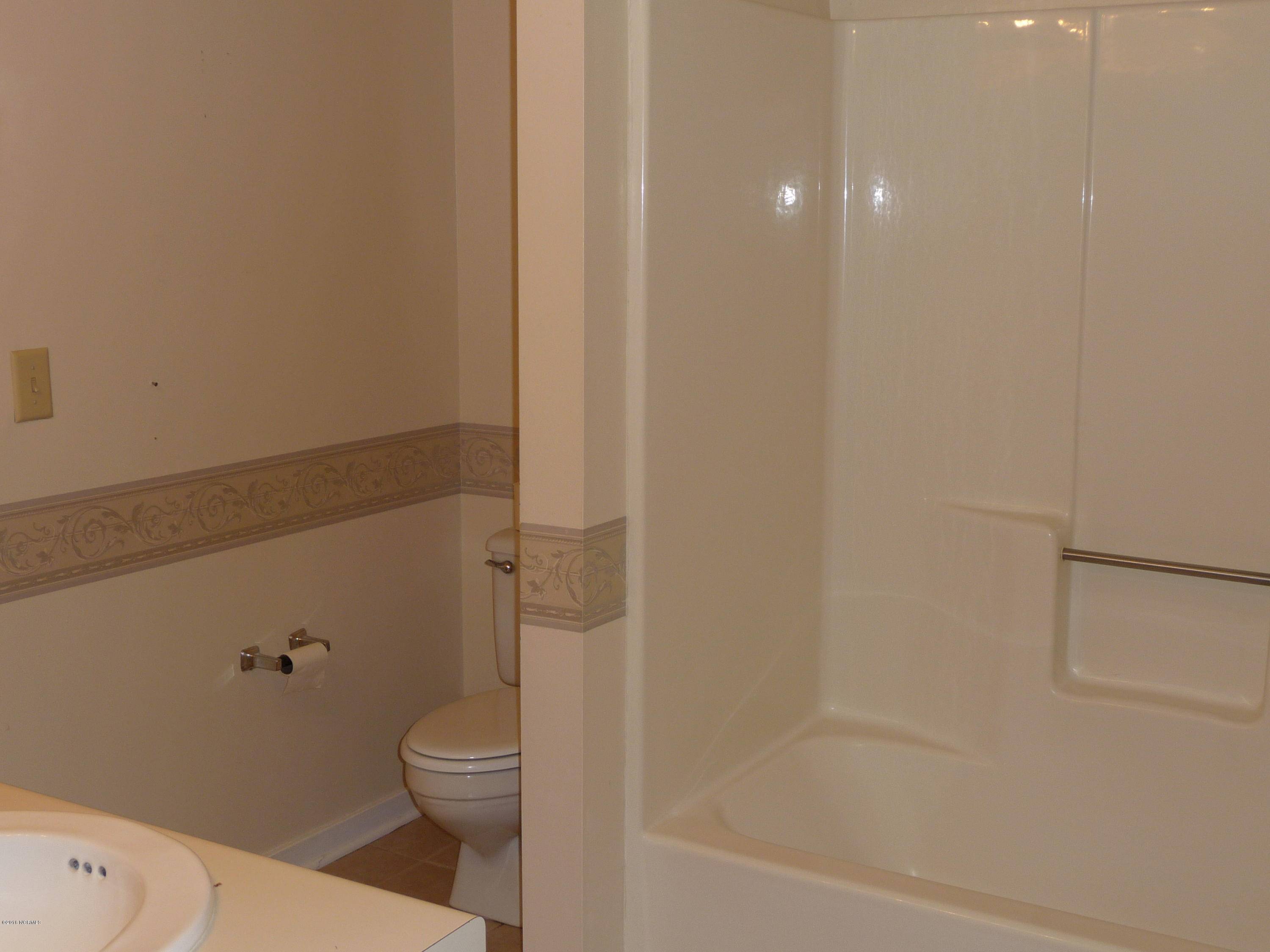 1559 Hawthorne Road Wilmington, NC 28403 - Photo 11 of 22 P1040819