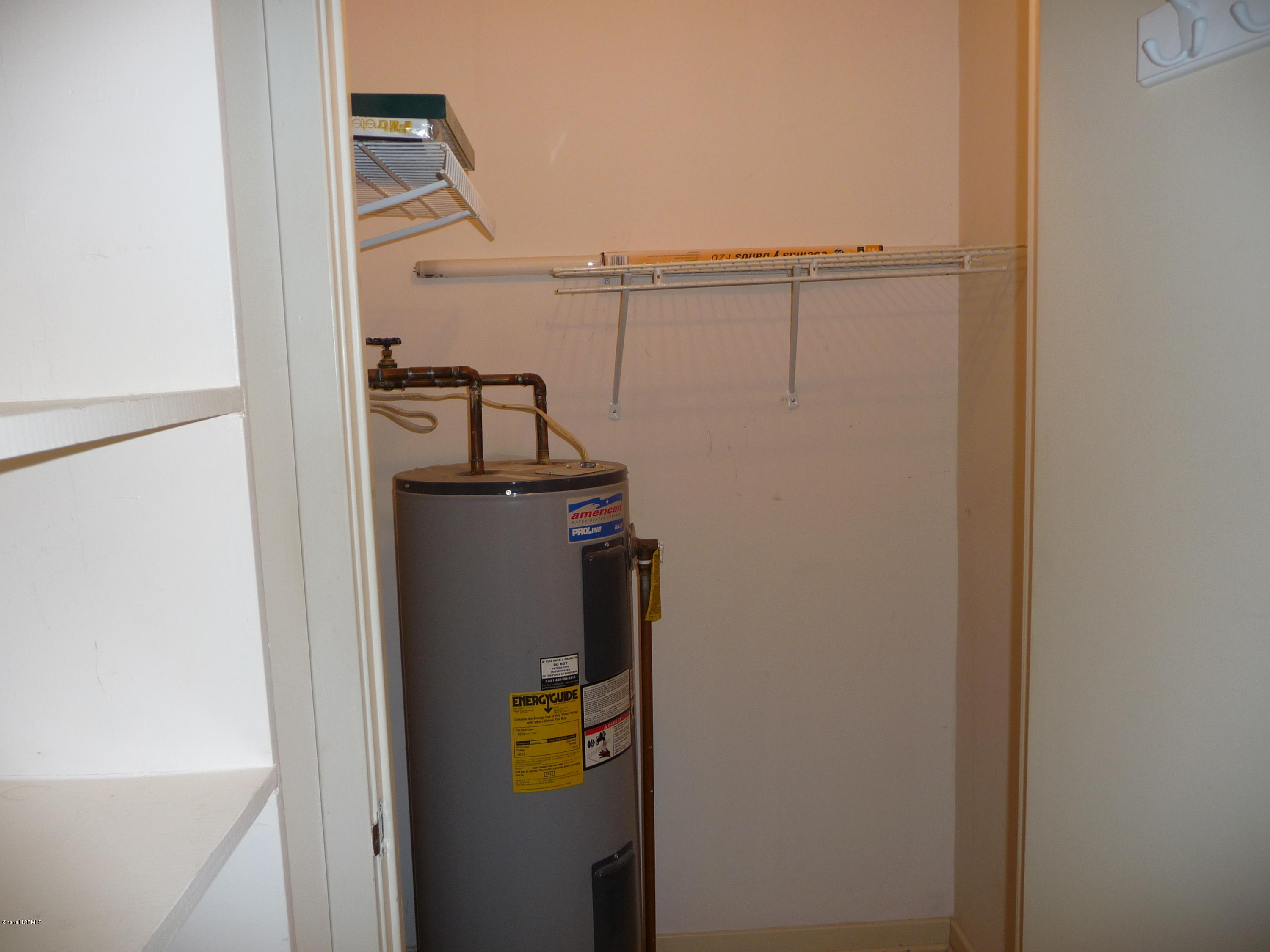 1559 Hawthorne Road Wilmington, NC 28403 - Photo 16 of 22 P1040831