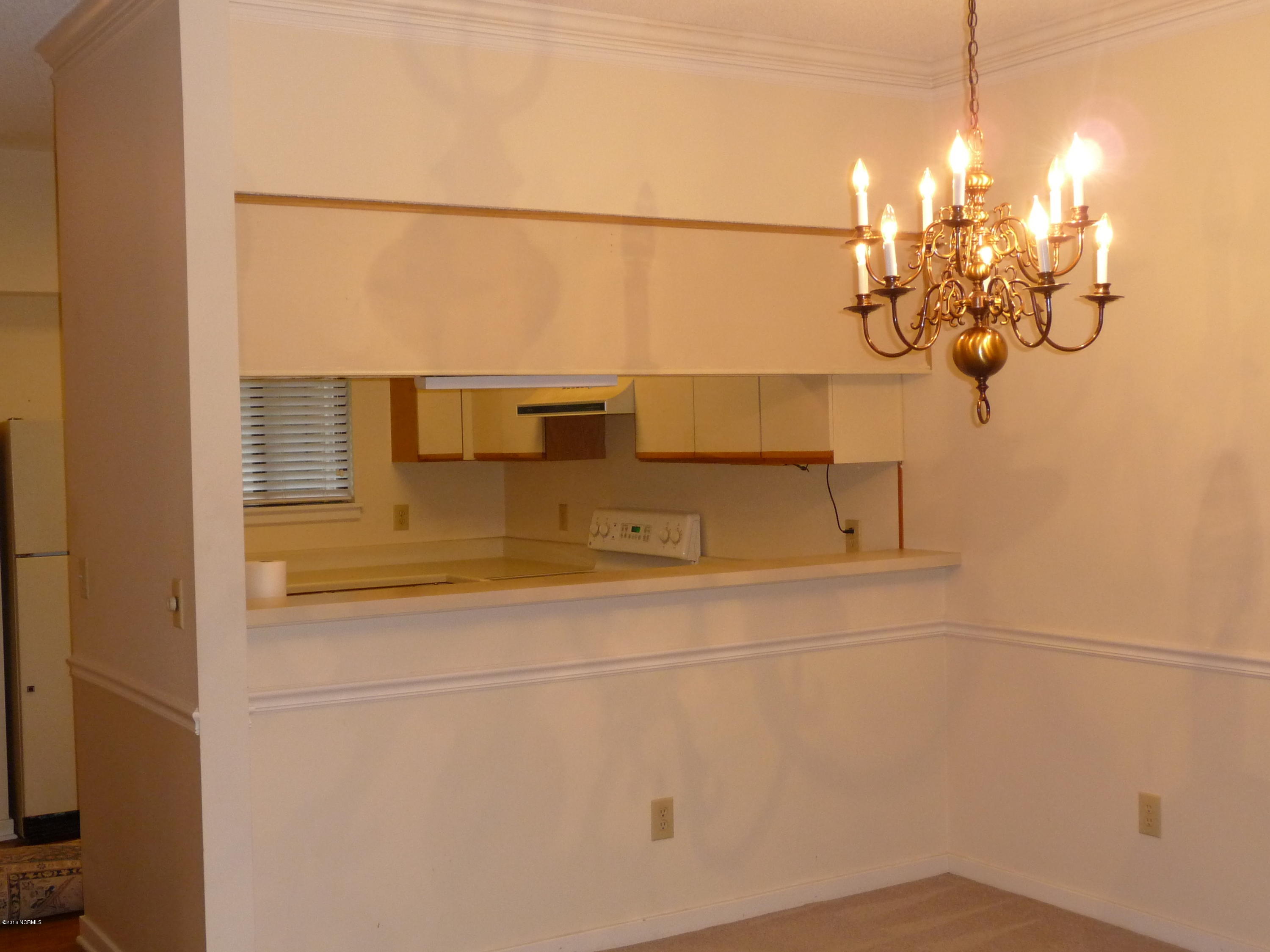 1559 Hawthorne Road Wilmington, NC 28403 - Photo 7 of 22 P1040822