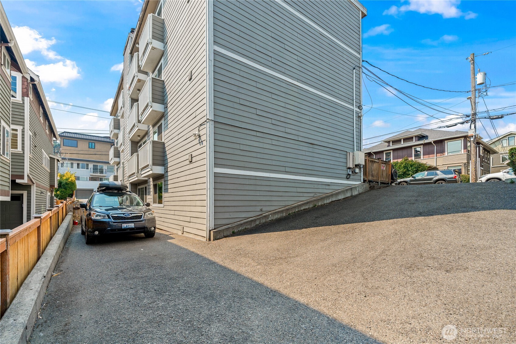 555 Prospect Street, Unit 1 Seattle, WA 98109 - Photo 21 of 27 Gallery Image 21