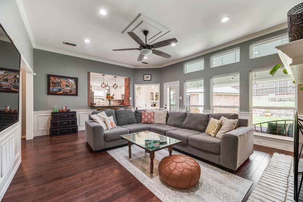 2908 Roaring Springs Road Grapevine, TX 76051 - Photo 12 of 34