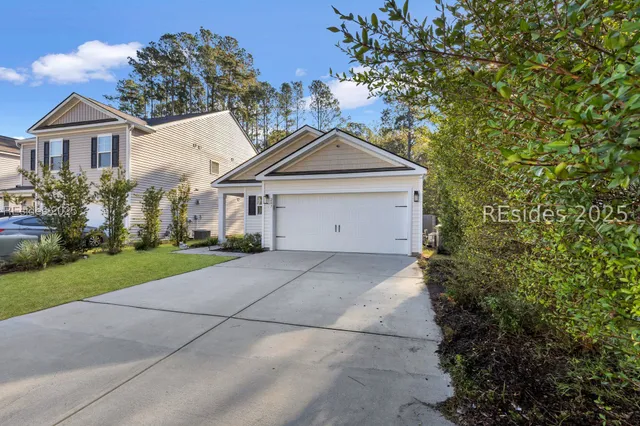 $389,900 | 207 Mascot Court, Okatie, SC 29909