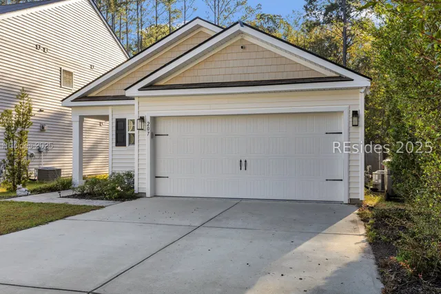 $389,900 | 207 Mascot Court, Okatie, SC 29909