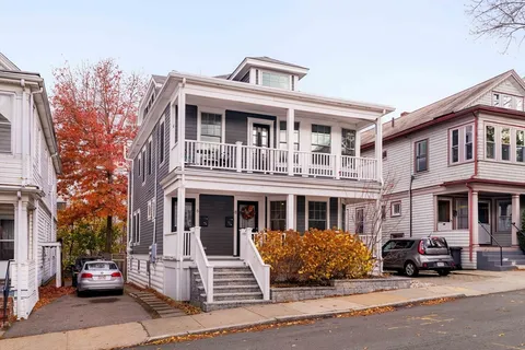 $1,150,000 | 6 Hamilton Road, Unit 6, Somerville, MA 02144