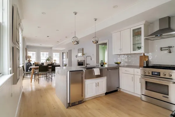 $1,095,000 | 6 Hamilton Road, Unit 6, Somerville, MA 02144