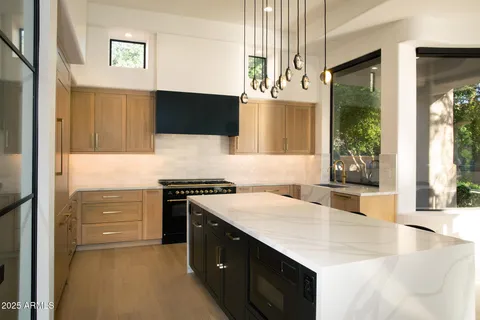 $2,290,000 | 12999 East Corrine Drive, Scottsdale, AZ 85259