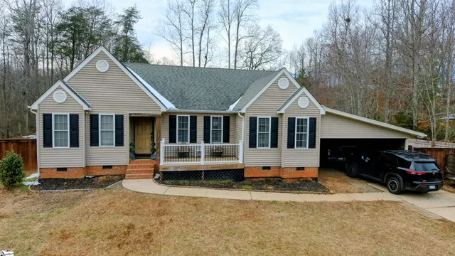 $319,500 | 137 Hillside Circle, Easley, SC 29640